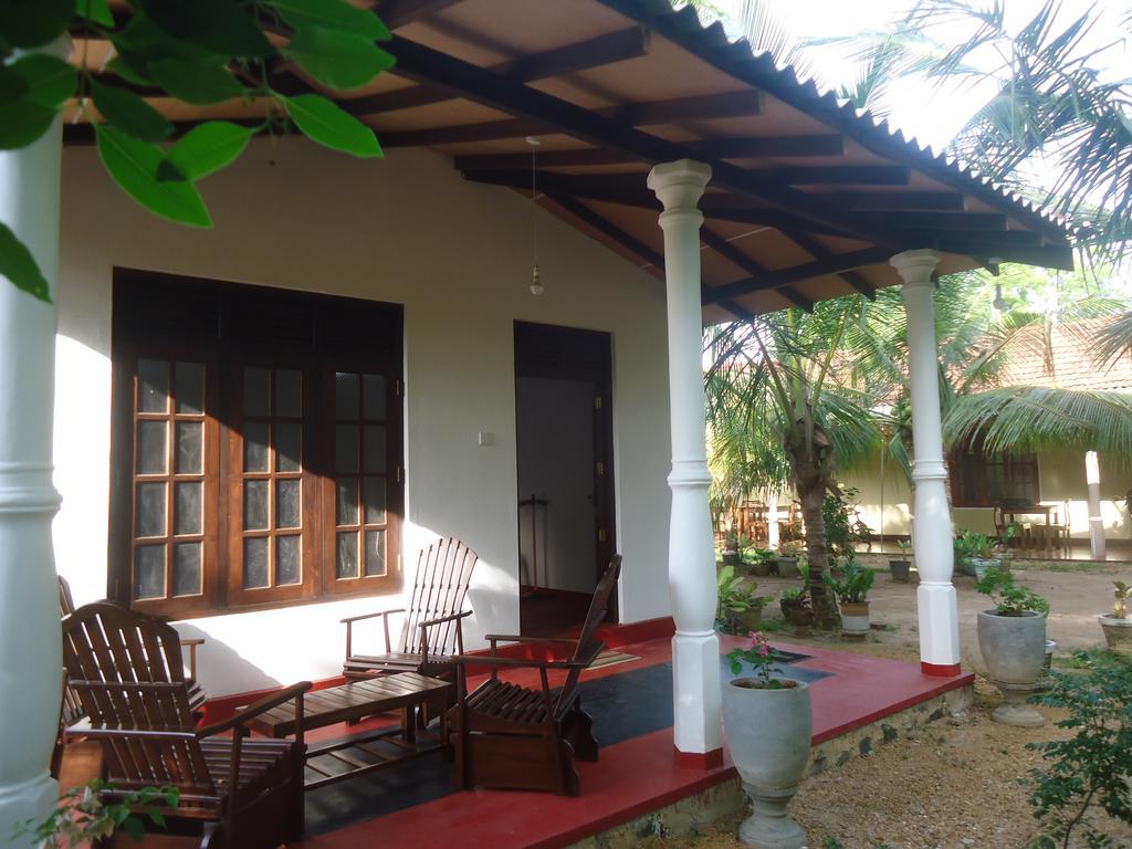 Bay Hill Guest House Tangalle Exterior photo